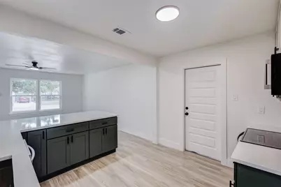 1011 E Alan Avenue, Carrollton, TX 75006 - Photo 10