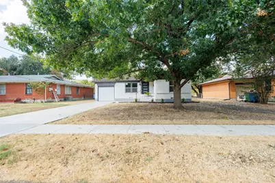 1011 E Alan Avenue, Carrollton, TX 75006 - Photo 2