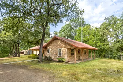 1966 C R 2980, Windom, TX 75492 - Photo 2
