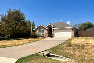 214 Southpeak Ln, Ponder, TX 76259 - Photo 2