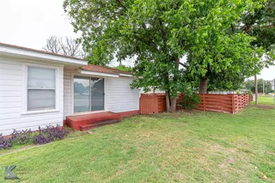 1402 Herring, Merkel, TX 79536 - Photo 2