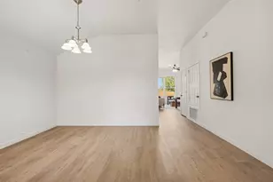 13905 Walnut Canyon Ct, Fort Worth, TX 76262 - Photo 4
