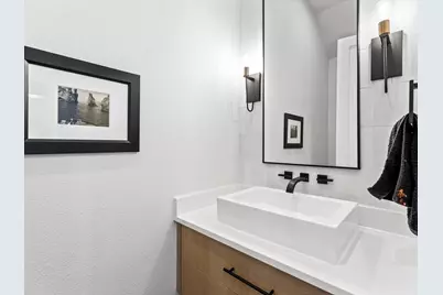 401 Martinique Avenue, Dallas, TX 75223 - Photo 8