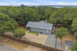 10 Holland St, Pottsboro, TX 75076 - Photo 2