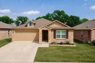 2213 Vlg Crk Ln, Denton, TX 76208 - Photo 1