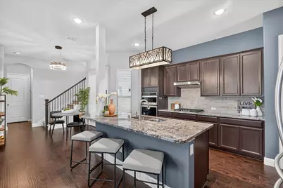 12766 Mercer Parkway, Farmers Branch, TX 75234 - Photo 10