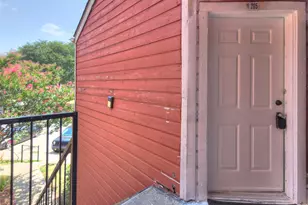 9827 Walnut St, Dallas, TX 75243 - Photo 10