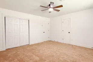 228 Hallbrook Dr, Fort Worth, TX 76134 - Photo 18