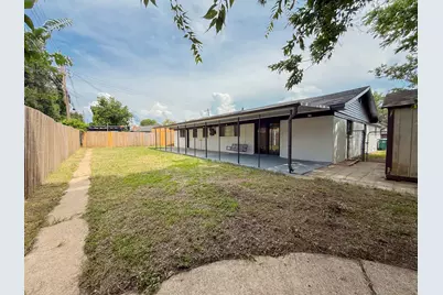 228 Hallbrook Drive, Fort Worth, TX 76134 - Photo 28