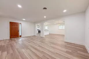 228 Hallbrook Dr, Fort Worth, TX 76134 - Photo 12