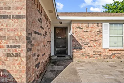 3610 Hummingbird Drive, Grand Prairie, TX 75052 - Photo 2