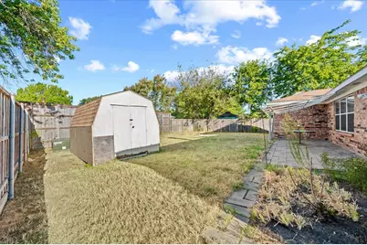 3610 Hummingbird Drive, Grand Prairie, TX 75052 - Photo 24