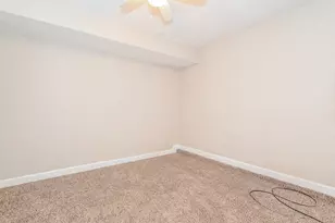 4906 Stagecoach Ln, Garland, TX 75043 - Photo 8
