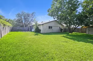4906 Stagecoach Ln, Garland, TX 75043 - Photo 14