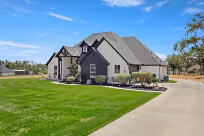 149 Clayton Crossing, Springtown, TX 76082 - Photo 2
