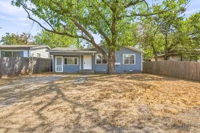 1397 N Estes Street, Stephenville, TX 76401 - Photo 2