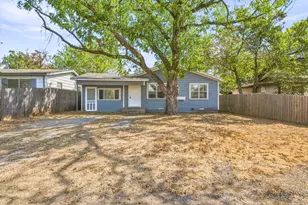 1397 N Estes St, Stephenville, TX 76401 - Photo 2