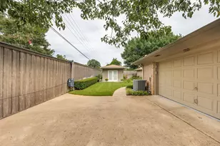 7115 Blairview Dr, Dallas, TX 75230 - Photo 34