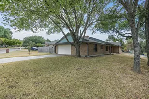 75 Delmore Dr, Hillsboro, TX 76645 - Photo 2