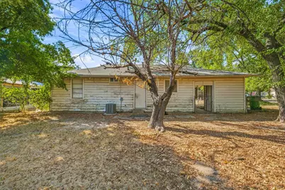 945 W Park Street, Stephenville, TX 76401 - Photo 18