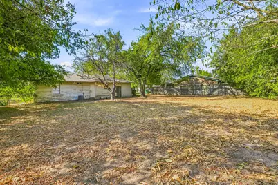 945 W Park Street, Stephenville, TX 76401 - Photo 18