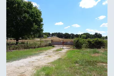 212 Private Road 114, Covington, TX 76636 - Photo 1