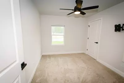 104 S Hawthorne Street, Granbury, TX 76048 - Photo 10