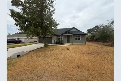 6111 Collins Court, Granbury, TX 76048 - Photo 2