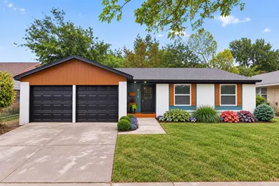 926 SE 3rd Street, Grand Prairie, TX 75051 - Photo 2