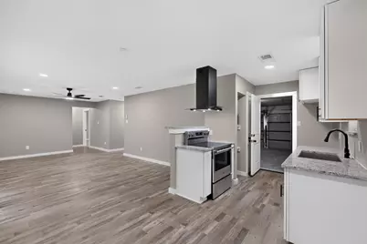 926 SE 3rd Street, Grand Prairie, TX 75051 - Photo 4