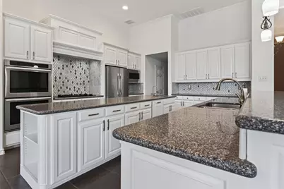 2612 Waters Edge Drive, Granbury, TX 76048 - Photo 14