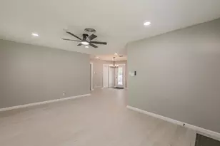 5012 Roxie St, Haltom City, TX 76117 - Photo 4
