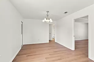 6922 Sayle St, Greenville, TX 75402 - Photo 10