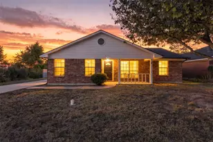 6922 Sayle St, Greenville, TX 75402 - Photo 1