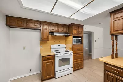 729 NW Charlyne Drive, Burleson, TX 76028 - Photo 16