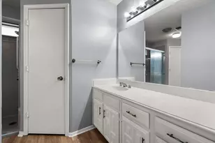 729 NW Charlyne Dr, Burleson, TX 76028 - Photo 22