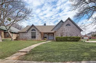 2126 Millwood Dr, Corinth, TX 76210 - Photo 2
