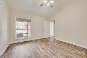 2126 Millwood Dr, Corinth, TX 76210 - Photo 4
