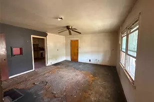 1305 W 11th St, McGregor, TX 76657 - Photo 4