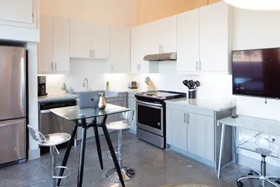 830 N Zang Boulevard #1317, Dallas, TX 75208 - Photo 1