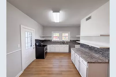 615 NW 5th Avenue, Mineral Wells, TX 76067 - Photo 4