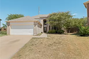 10236 Sourwood Dr, Fort Worth, TX 76244 - Photo 2