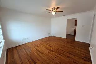 1013 W Tucker Blvd, Arlington, TX 76013 - Photo 2