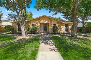 411 Clear Creek Ln, Coppell, TX 75019 - Photo 1
