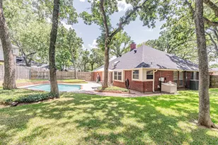 3901 Echo Hill Ct, Arlington, TX 76001 - Photo 6