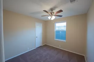 1524 Clemson Dr, Glenn Heights, TX 75154 - Photo 2