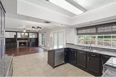 4708 Glenbrook Drive, Grapevine, TX 76051 - Photo 8