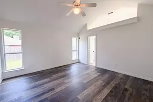 1623 W Pleasant Dr, Midlothian, TX 76065 - Photo 4