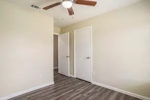 2200 Brookes St, Fort Worth, TX 76105 - Photo 10