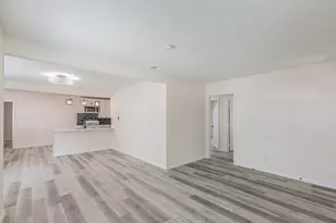 426 NE 29th St, Grand Prairie, TX 75050 - Photo 4
